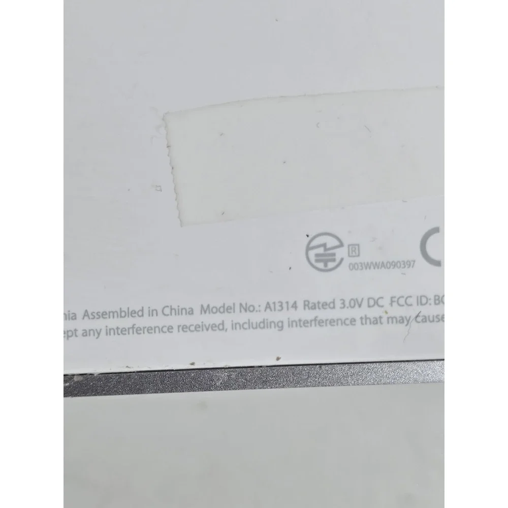 ORIGINAL GENUINE Apple A1314 Wireless Keyboard White Keys Aluminum Metal TESTED